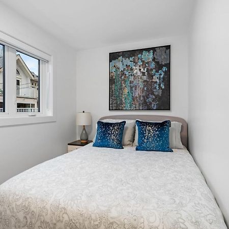 Brand New 2 Bedroom Point Grey Getaway 밴쿠버 외부 사진