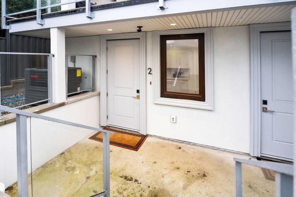 Brand New 2 Bedroom Point Grey Getaway 밴쿠버 외부 사진