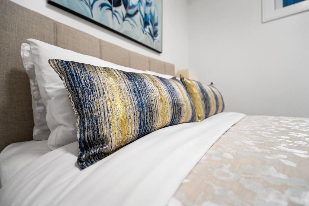 Brand New 2 Bedroom Point Grey Getaway 밴쿠버 외부 사진