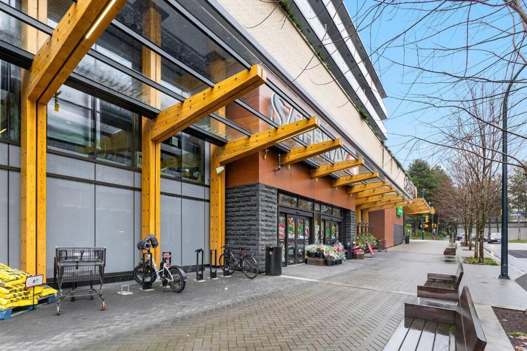 Brand New 2 Bedroom Point Grey Getaway 밴쿠버 외부 사진