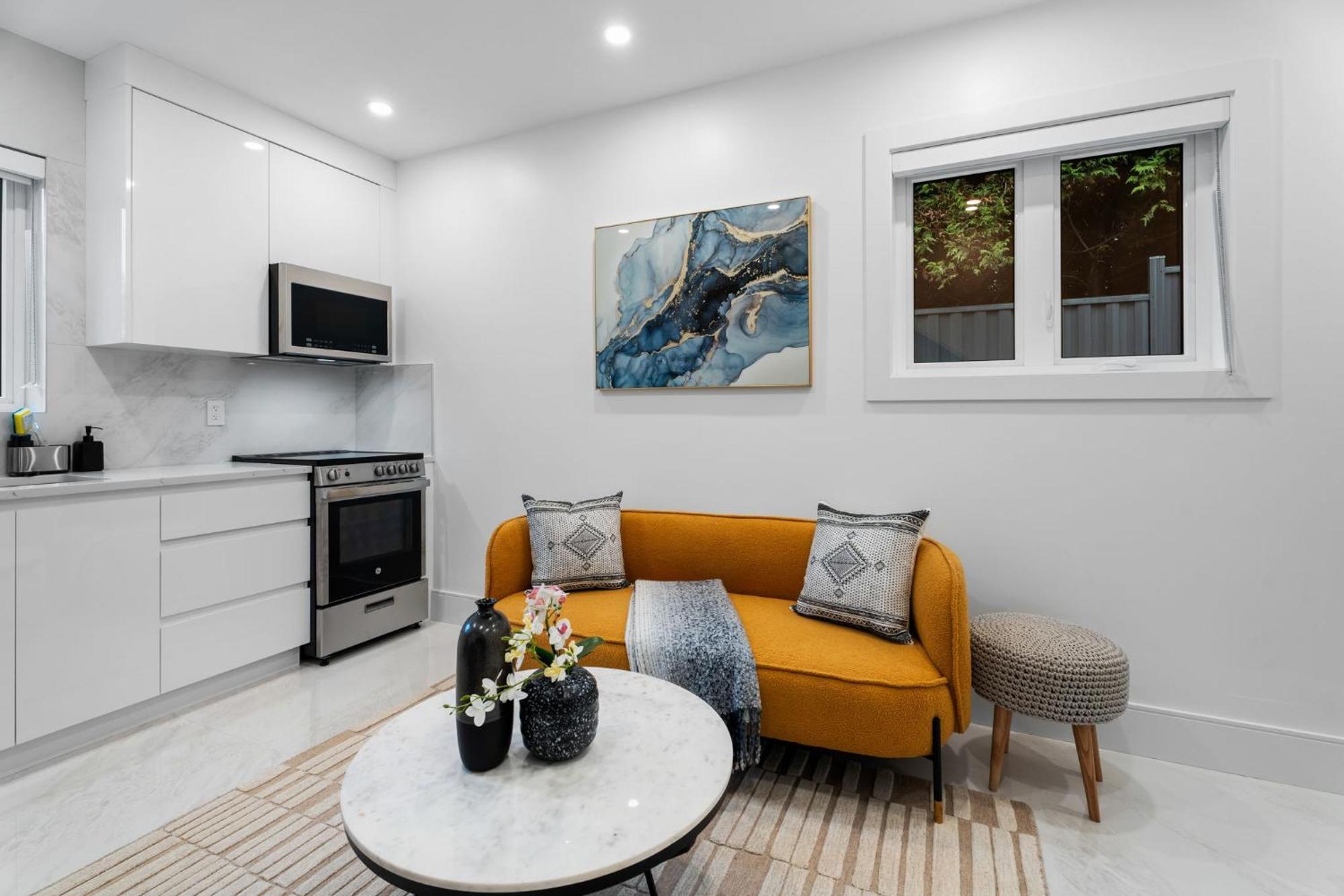 Brand New 2 Bedroom Point Grey Getaway 밴쿠버 외부 사진